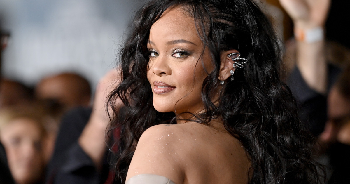 Most már hivatalos: Rihanna a legstílusosabb kismama