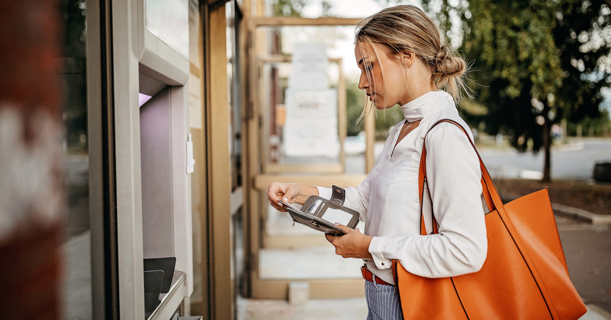 5 alkalom, amikor tilos bankkártyát használni fizetéshez: a pénzed bánhatja